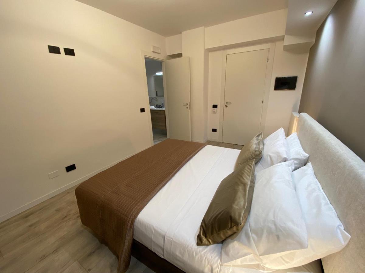 Hotel Plaza Ungheria باليرمو المظهر الخارجي الصورة