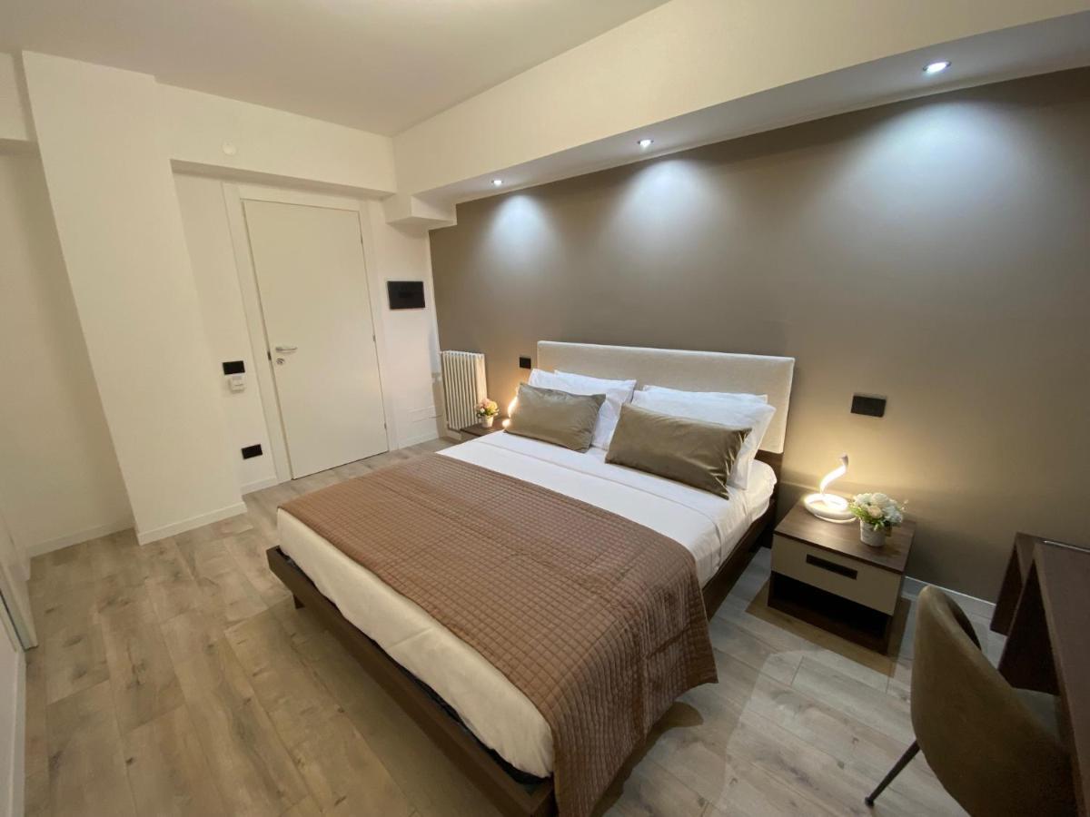 Hotel Plaza Ungheria باليرمو المظهر الخارجي الصورة